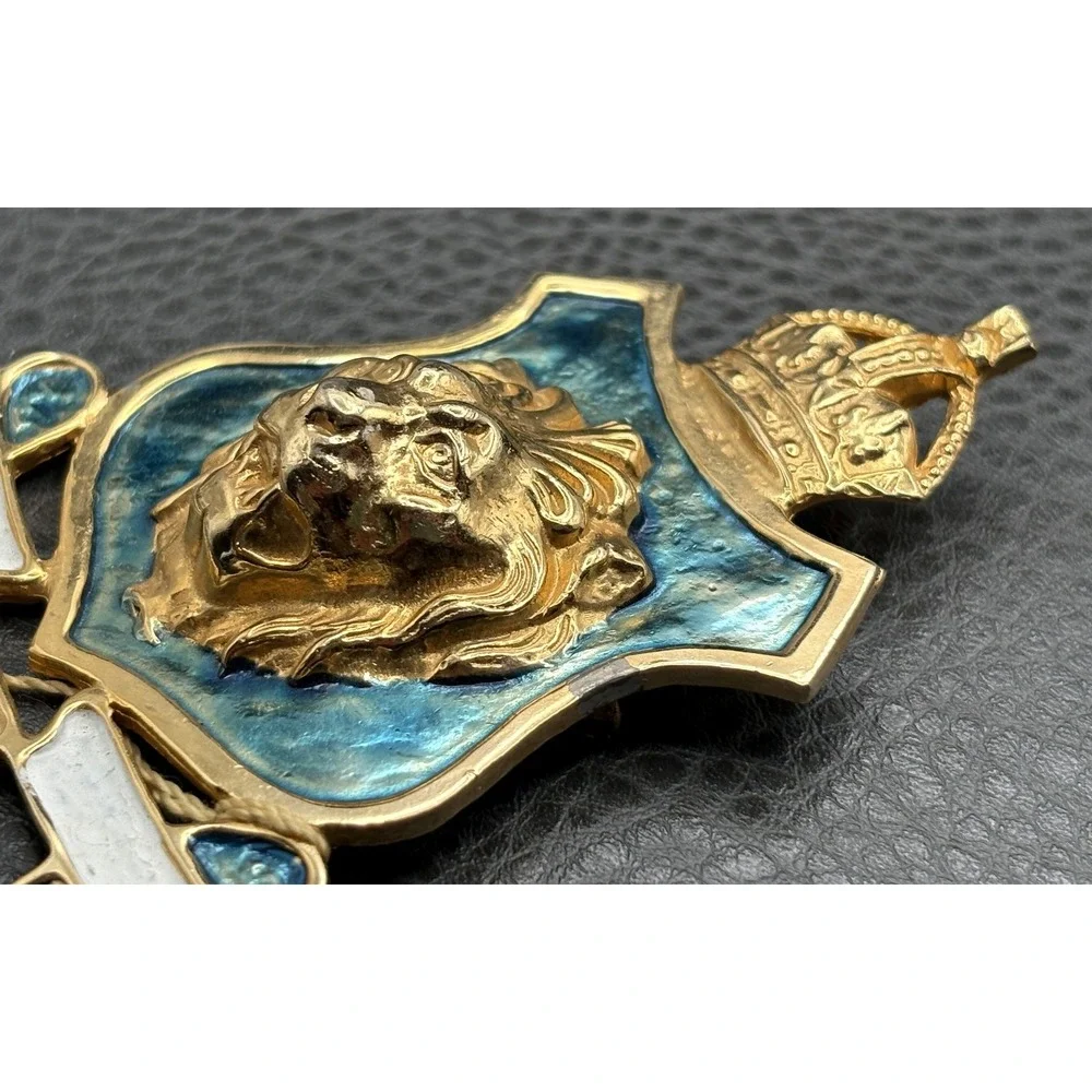 Vintage Accessocraft NYC Lion Shield Brooch Gold Tone Blue Enamel Leo Zodiac